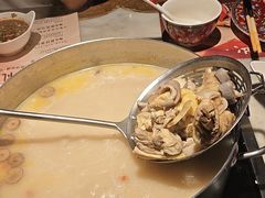 -尚尚仙·酸汤猪手·猪肚鸡火锅(华联万柳购物中心店)