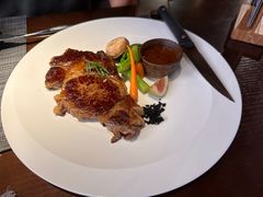 -卡普里披萨·牛扒·下午茶
