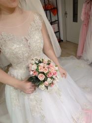 -NaNa婚纱礼服馆