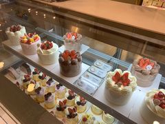 -花花卷卷·鲜食蛋糕(静安久光百货店)