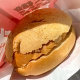 因为是现烤的且酥皮是脆的，惊为天人