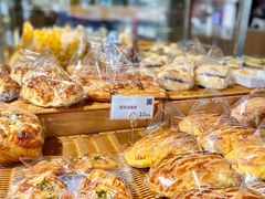 -顶东面包花园·生日蛋糕(世博店)