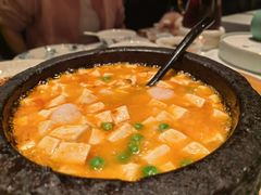 石锅蟹黄豆腐-醉舍·新淮扬菜(长宁龙之梦店)
