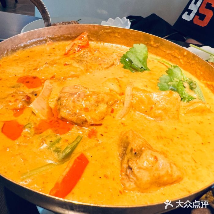 大头虾越式风味餐厅(光明广场店)越式咖喱牛腩煲图片