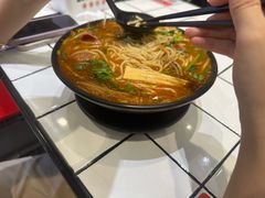 -肥汁米蘭香港米线(长宁来福士店)