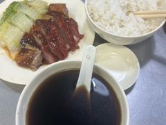 -华香鹅快餐店