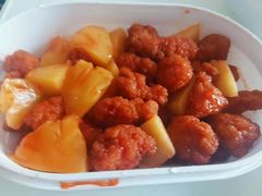 鲜菠萝糖醋鸡-京味斋·北京烤鸭(北京南站洋桥店)