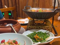 -老滇山寨•云南特色菜•地方菜•民族风情歌舞表演(金碧店)