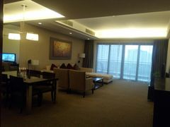 客厅-仁恒辉盛阁酒店公寓