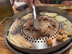 -陈叉子钢盆烤肉(中原万达店)