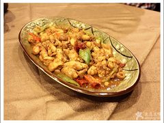 辣炒杂鱼-浩运·海鲜青岛菜·海胆水饺(石老人店)