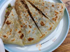 -溢心园香河肉饼总店