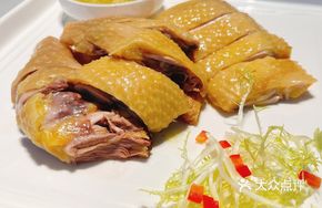 Guangdong White-Cut Fan Chicken