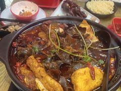 -老闵田螺馆·南昌特色小炒(梦时代店)