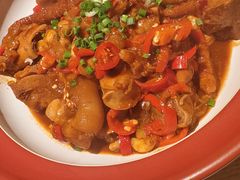 会猪脚烧凤爪-实在湘·大碗土菜(竹料店)