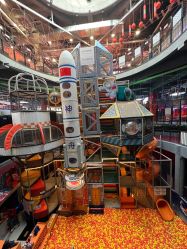 -嗨翻Hi-Fun竞技主题乐园·蹦床团建生日聚会(五棵松华熙店)