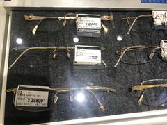 -LensCrafters亮视点(东方新天地店)
