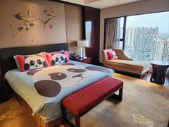 -成都保利公园皇冠假日酒店(熊猫基地店)