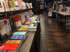 -诚品(信义店)