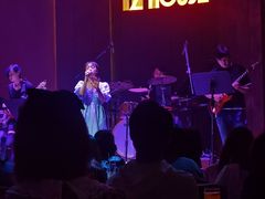 -TZ House音乐现场(来福士中心店)