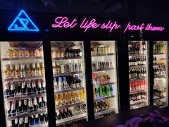 -UP嘻哈酒吧(粉巢店)