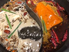 山珍鸳鸯红汤锅-宽板凳老灶火锅(簋街店)