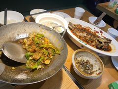 -费大厨辣椒炒肉(万家丽一店)