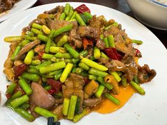-余杨鸭鸭餐厅