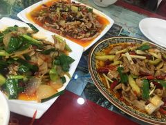 -乡土特色.冷锅鱼.牦牛肉汤锅