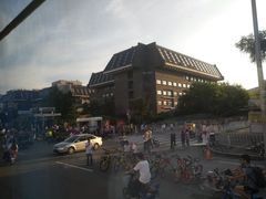 -北京大学东门(地铁站)