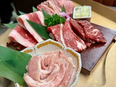 -铭牛烧肉·和牛海鲜自助(高新月牙湖店)
