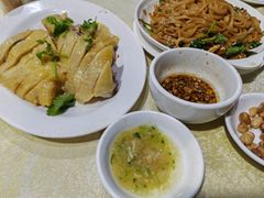 -强记湛江鸡饭店·二十七年老字号(拱北店)