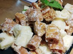 菠萝小油条-吞鱼兽麻辣烤鱼(万达店)