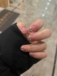 -UGIRL有个美甲