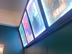 -荒岛实景沉浸密室(江汉路1店)