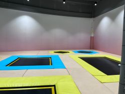 -润动会·家庭游乐中心(昆山前进欧尚店)