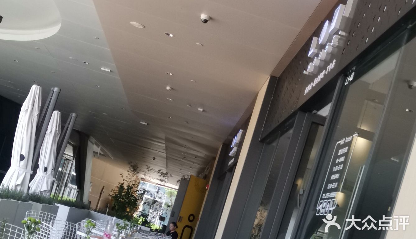 地址:在龙岗万科里商场店,地铁龙城广场下来很近