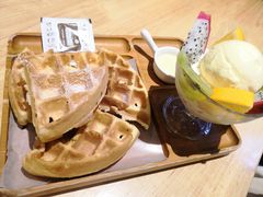 -猫的天空之城概念书店(杭州南宋御街店)