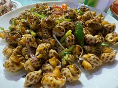 -三亚火车头万人海鲜广场