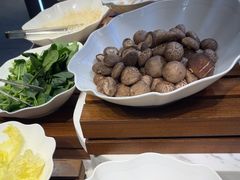 -金滏山烤肉·海鲜·火锅自助餐厅(襄阳万达店)
