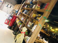 -魔方城市书房(中街益田店)