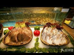 -小天鹅戴斯酒店鲸鲨百汇创作料理