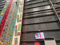 -极限PLAY运动娱乐新世界·团建派对潮玩休闲馆·室内蹦极高空游乐园