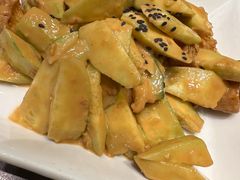 黄瓜拌油条-闫府私房菜·老字号(恒隆店)