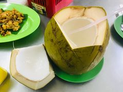 泰国香椰子-明记烧鱼美味店