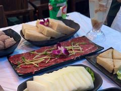 -鲜入围煮花胶鸡海鲜火锅