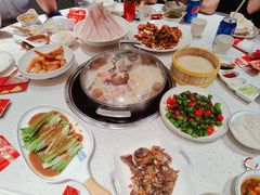 -三人行骨头王火锅(长寿店)