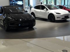 -TESLA 特斯拉(广州天环广场体验店)