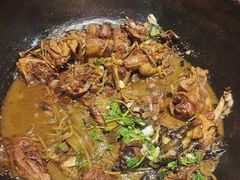 -咱屯子铁锅炖直营店(保利店)