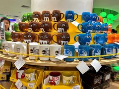 -m豆巧克力世界(上海世茂广场店)